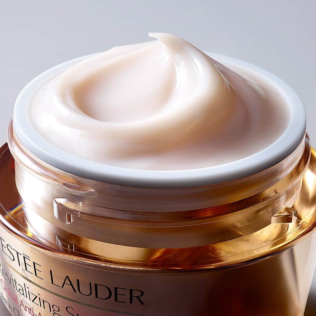 のインスタグラム：「Is your complexion looking dull and drained? Re-energize and see your skin spring back with new bounce after just two weeks of using Revitalizing Supreme+ Cell Power Creme. 🔐  The key ingredient = Our exclusive #Moringa Extract! The Moringa Plant (often referred to as the “miracle tree” or the “tree of life”) has been known for its special nourishing qualities for thousands of years. With the power of #moringa, Revitalizing Supreme+ Cell Power Creme helps your skin optimize its natural renewal and cellular potential. Tap to shop #SupremeSkin. 🌿」