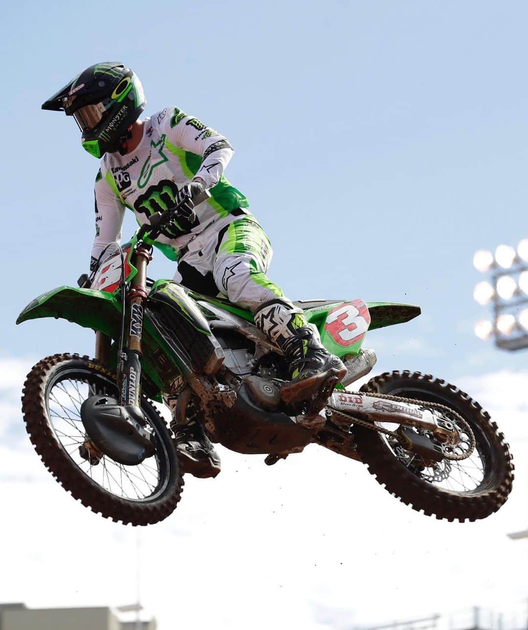 OAKLEYのインスタグラム：「Love at first flight. 12 podiums, 7 wins. Your 2020 World Supercross Champion @elitomac. 🏆💚 #ForTheLoveOfSport」