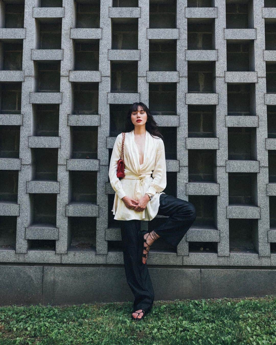 ナタリー・スアレスさんのインスタグラム写真 - (ナタリー・スアレスInstagram)「Dressed to feel zen. @herosofficial @tamaramellon 🖤」6月25日 0時34分 - natalieoffduty