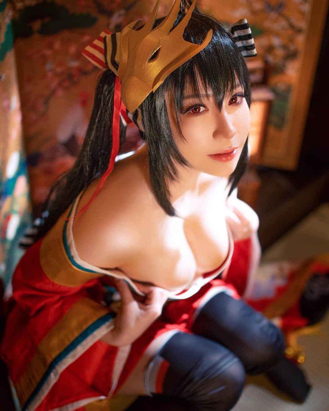 千尋のインスタグラム：「指揮官❤️這次的假期就和大鳳一起渡過吧！ 連假大家都準備去哪裡玩呢？ 提醒大家 PF還沒預購的記得要把大人帶回家喔☺️ Commander❤️Come and have this nice vacation with Taiho!  Sincerely reminding , who haven't pre-order the new photobook remember to bring CHIHIRO home! PF新刊X碧藍航線大鳳★預購中!!!~7/2截止 Overseas Pre-order★ https://forms.gle/JaZsK3C1bVJ4ymqv6 表單預購(場取)★https://forms.gle/UsaWEsQuYynb11SA7 露天取付★https://reurl.cc/7XNZ0k 蝦皮取付★https://reurl.cc/Kkokre  #碧藍航線 #大鳳 #azurlane #taiho  #cosplaygirl #cosplay #大鳳　#アズールレーン　#taihou」