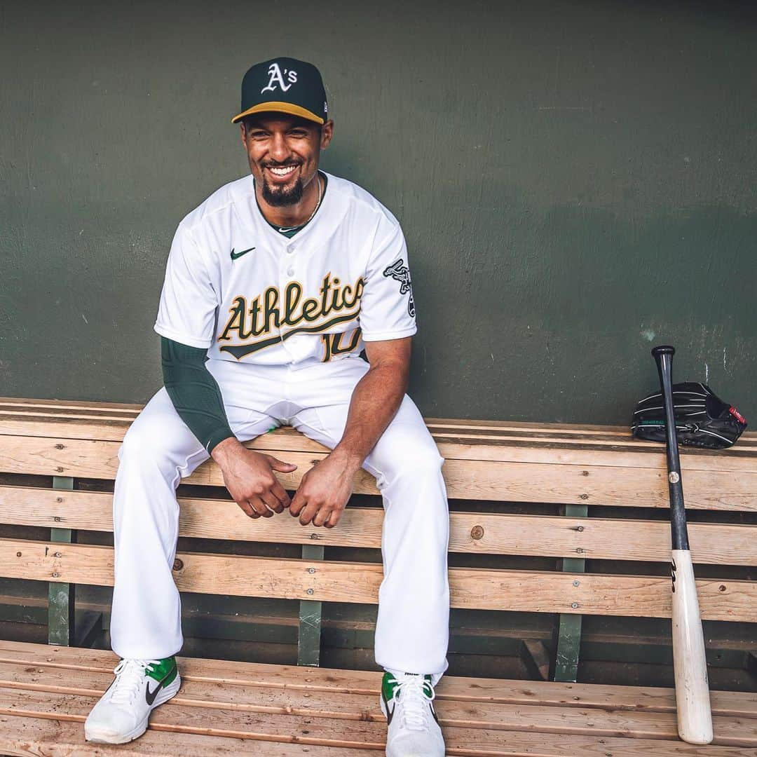 オークランド・アスレチックスさんのインスタグラム写真 - (オークランド・アスレチックスInstagram)「Waking up knowing that baseball’s back. #RootedInOakland」6月25日 1時26分 - athletics