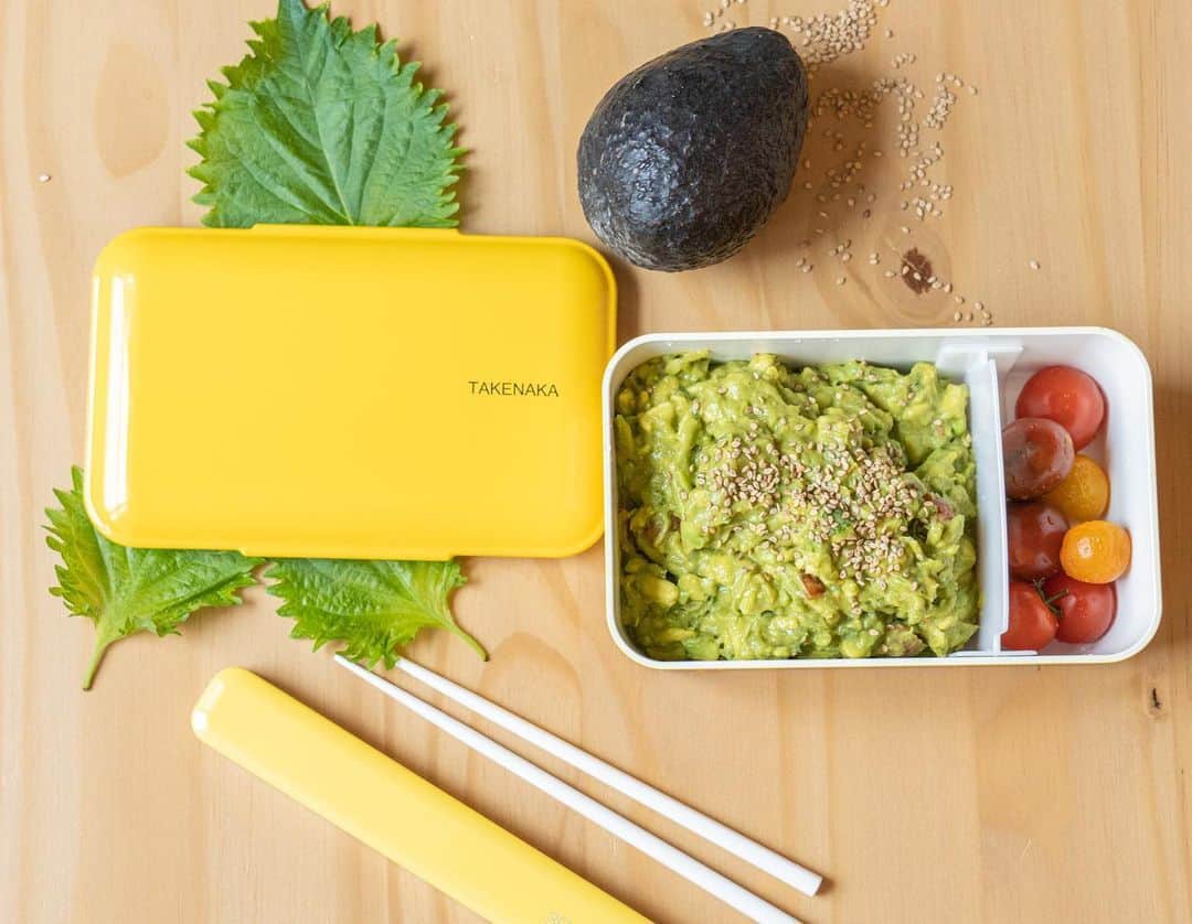TAKENAKA BENTO BOXさんのインスタグラム写真 - (TAKENAKA BENTO BOXInstagram)「A SHISO recipe arrived!  Our favorite Japanese style guacamole 🥑 recipe is quick and easy to make, naturally gluten-free and vegan, and always the hit of a party! You’ll get an inspiration for how to use MISO as well🙌  Ok, no secret, super simple. Simply gather up the following ingredients in a bowl!  2 Avocados: The riper, the better. Diced Onion: I like 1/4 of a onion, but you’ll decide how much you want! 5 Chopped SHISO leaves!!!: It would be enough, but if you’re cilantro lover, maybe you need more. 1/2 Lemon juice: Freshly-squeezed, please! 2 tbsp Miso: A critical ingredient to bring out all of those good flavors. I would recommend SHIROMISO, whiter one. 1/2 Diced Tomato Fine sea salt: You can add salt if you like, but Miso might be enough. Sesami for the top.  Again, SHISO will be good for so many things as following; Lowers Cholesterol, Cancer, Lowers Heart Disease Risk, Reduced Allergy Signs and Symptoms, Maintain Oral Health, Great for Asthma, Colds, Great for Problem Skin, Allergies, and Bronchitis, Decrease stomach and intestinal discomforts, Increase Immunity, Prevents Cavities, Anti-Depressant and Great for the Brain, Reduce stomach discomfort, Reduced Oxidative Stress, Managed Joint Pain and Inflammation, Improves wellbeing, Effective against infection or swelling, Effective shield against sun…. Like the regular guacamole, this matches with any kind of tips at your party, or with toast for breakfast (don’t forget a fried egg on the top!) or maybe with rice! Please share your Shiso guacamole idea!! . . . . . . . #takenakabento #bentoidea #bentobox #japanese #glutenfree #shiso #shisorecipe #japanesefood #japanesesuperfood #miso #misorecipe #guacamole #guacamolerecipe」6月25日 11時26分 - takenakabento