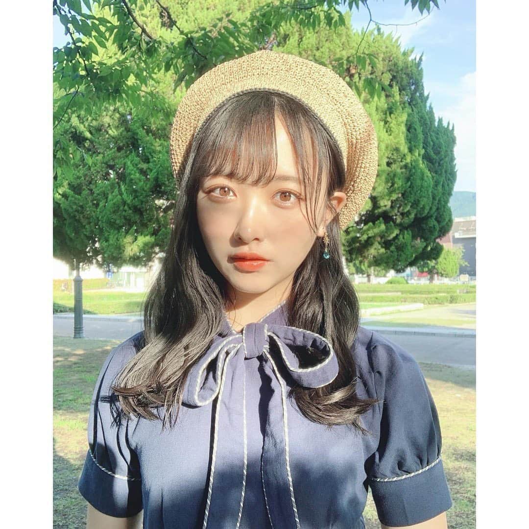 のインスタグラム：「． ca4laの帽子って本当に可愛い👒 今日は雨じゃけど、雨にも負けずですね。！！ #ootd #ootdfashion #ワンピース #tittyandco #帽子 #ca4la #STU48 #石田千穂」