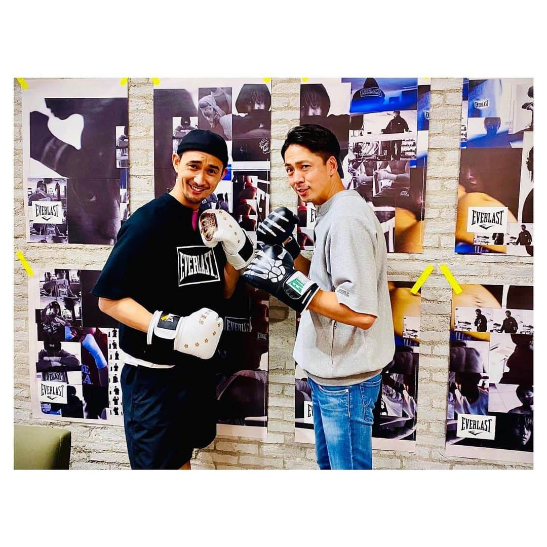 江口雅也さんのインスタグラム写真 - (江口雅也Instagram)「@everlastjapan  @everlast  @__shotaro__  もう一丁。  @heads_corporation に所属するきっかけをくださった先輩と10年振りの再会。 10年ぶりにゆっくりお話する事が出来て、当時の気持ちや今に至るまでの学びある話を聞かせてもらえた。 感謝です。  #mensmodel #malemodel #japanese #asianmodel #メンズモデル　#メンズファッション　#エバーラスト #everlast #sportswear  #mensstyle #mensfashion  #instalikes #instastyle #smilealways」6月25日 12時06分 - masaya0429