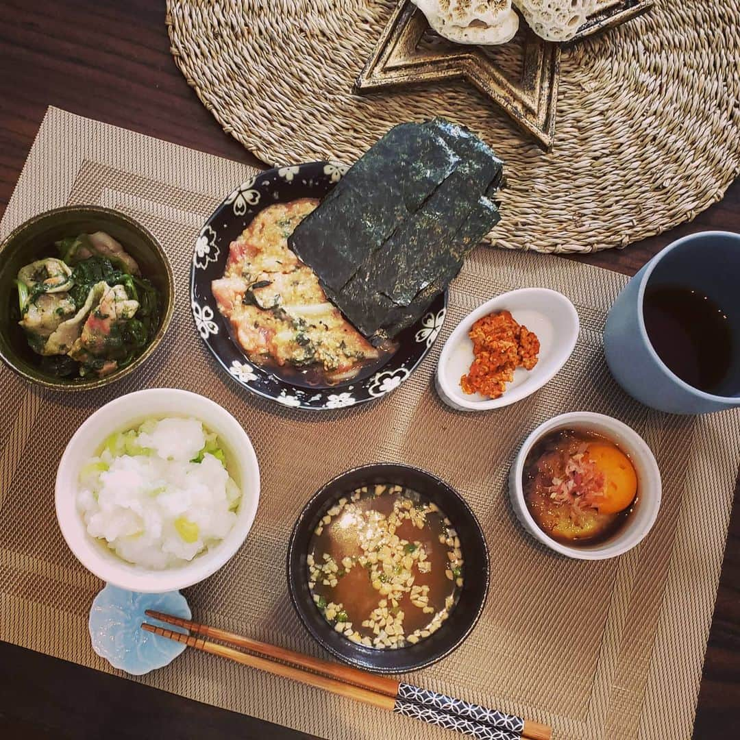 Pileさんのインスタグラム写真 - (PileInstagram)「. 朝定食作ってたらお昼。 納豆汁 空芯菜と豚の中華炒め ねぎとろとろろいかそうめん？笑 たまご おかゆ 肉味噌 からだに入るものは把握できると食べるときの罪悪感なしっ！ #ぱいるめし #instagood  #gm #morning #blunch」6月25日 12時12分 - pi_channnn52