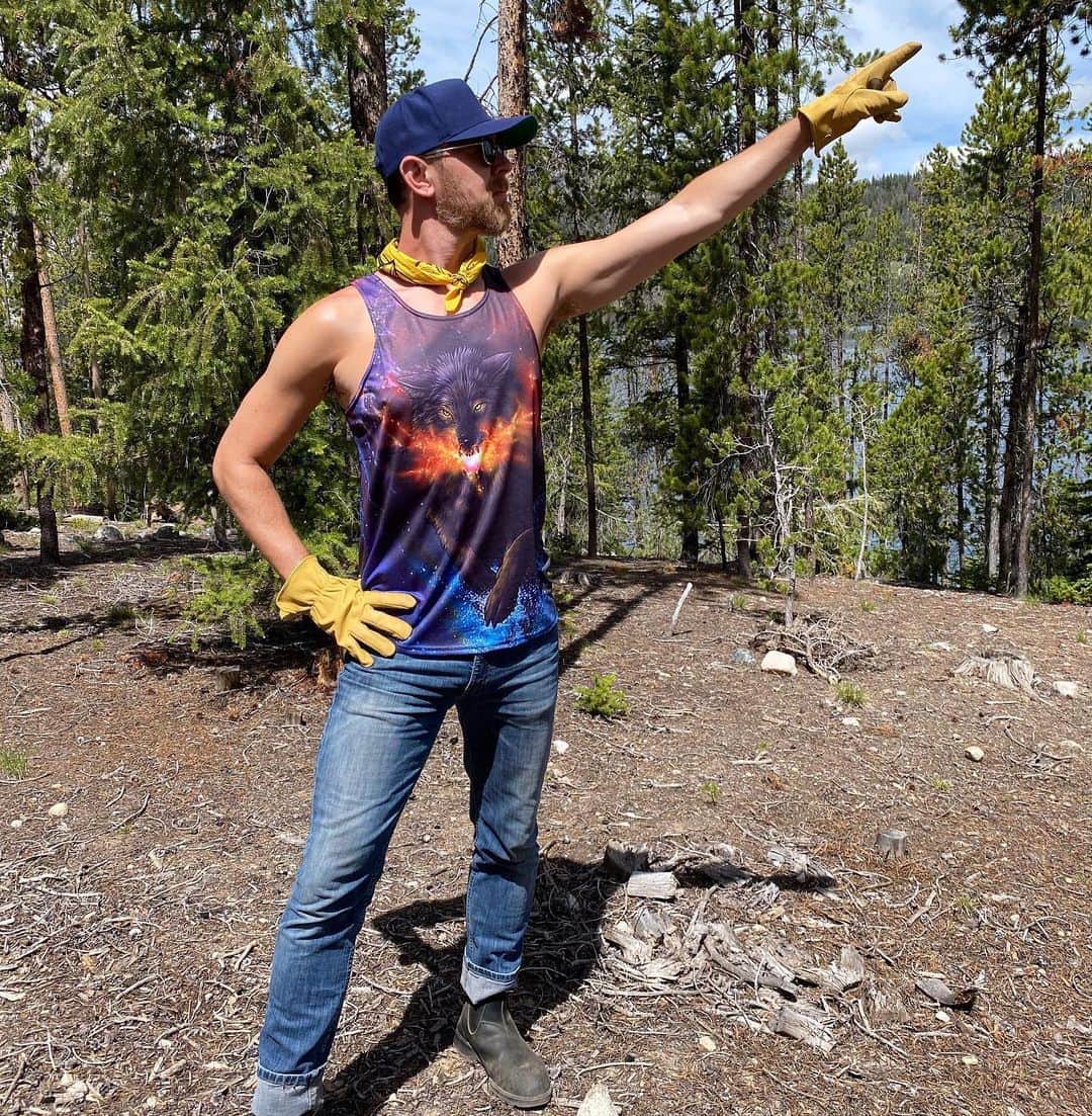 コリン・ハンクスさんのインスタグラム写真 - (コリン・ハンクスInstagram)「Felt Magical. Might delete later.」6月25日 12時37分 - colinhanks