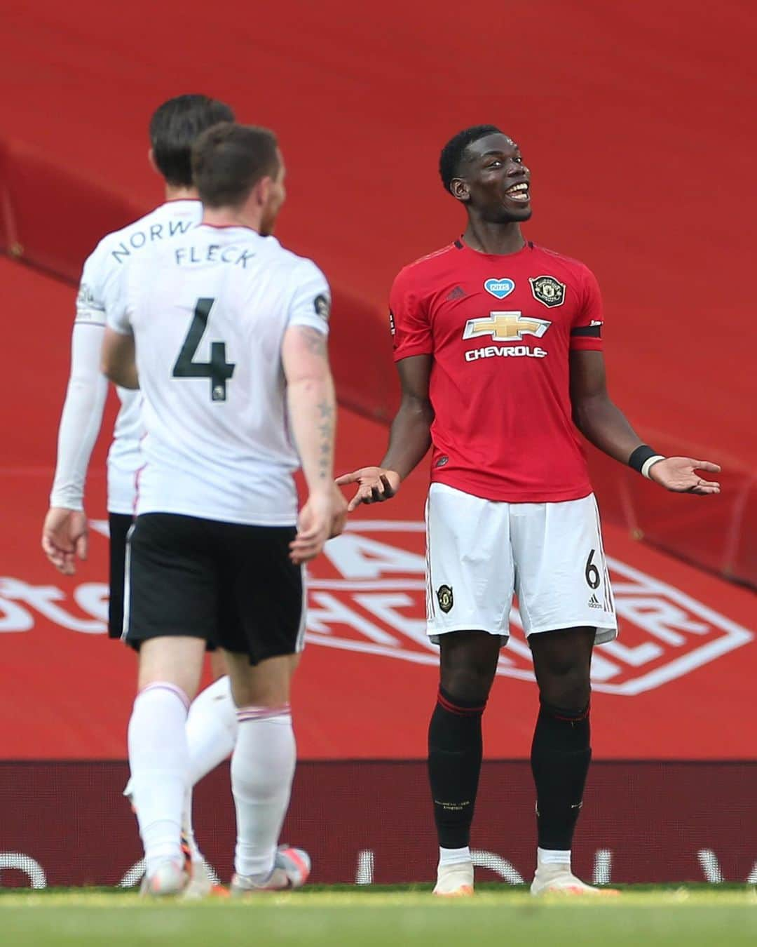 マンチェスター・ユナイテッドさんのインスタグラム写真 - (マンチェスター・ユナイテッドInstagram)「Mood 😃  #MUFC #PaulPogba #PremierLeague」6月25日 4時05分 - manchesterunited