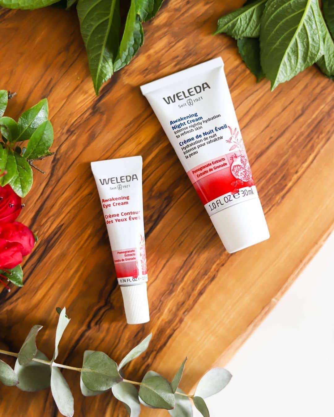 Weledaのインスタグラム：「During these unprecedented times, wearing a mask is so important but sometimes it can be tough on your skin! Keep your skin glowing while staying safe by using our Awakening eye and face creams.❤️Formulated with pomegranate extract to leave dull and uneven skin with a more radiant glow! #WeledaSkin」
