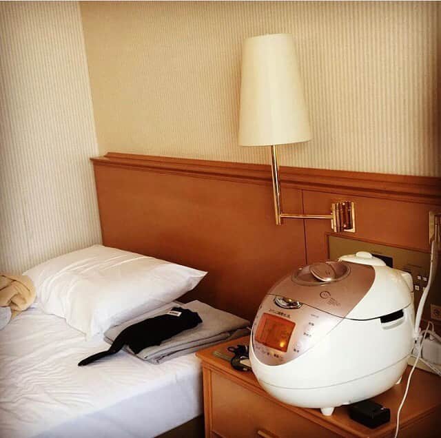なでしこ健康生活さんのインスタグラム写真 - (なでしこ健康生活Instagram)「Repost from @nunnun_noon  ホテルに、炊飯器。」6月25日 4時41分 - nadeshiko_healthy_life