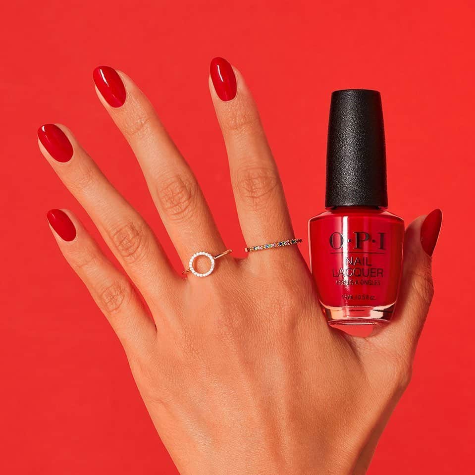 OPIさんのインスタグラム写真 - (OPIInstagram)「Throwing it back to #OPIScotland and this vibrant red #NailLacquer that’s perfect for any season.  Shade: #RedHeadsAhead  #OPIObsessed #ColorIsTheAnswer #NOTD #NailSwag #NailsOfInstagram #NailsOnFleek #NailPolish #Nails #OPI」6月25日 4時43分 - opi