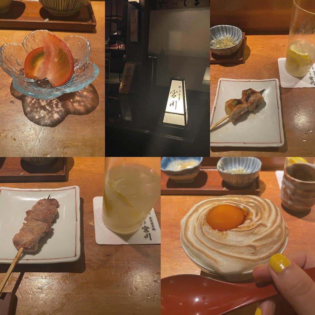 りーまるさんのインスタグラム写真 - (りーまるInstagram)「絶対焼き鳥！絶対美味しいお店！🔥 スワイプしてね▶︎▶︎▶︎ ・ ・ ・ #りーまる #サロモ #サロンモデル #インフルエンサー #フリーモデル#撮影データ #撮影モデル募集 #広告モデル ・ ・ ・ ・ ってステイホーム中ずっと思い続け、 5ヶ月ぶりに外食焼き鳥しました😭🍺💓 ・ ・ @yakitori_miyagawa_yotsuya  は、TBS付近の店舗で 何度かお弁当買って帰るほど 大ファンなんです🙊💓 ・ ・ ちなみに今回頂いたのは 4000円のコース🐥✨ ・ ・ 合間に出てくるお野菜の串も含めて どれも美味しすぎましたが、、 白揚げの唐揚げ、 レバー、ソリレスは ほんっとーーーに美味しかったです🤤💓💓 ・ ・ あとね、 締めの卵かけご飯が凄すぎて！ これだけでもみんなに食べて欲しいです🥺💓 （出汁の入った卵白メレンゲに 焼き鳥のタレに漬け込んだ卵黄乗せてくれるの🐶🤤） ・ ・ 小さな頃から不動の 好きな食べ物ナンバーワンの焼き鳥な故、 文字数多くなってごめんなさい😂🙏 ・ ・ ・ ちなみにお店は 消毒もしっかりしており、 ソーシャルディスタンスもとってるし、 窓もガンガン開けてて開放的でした🙆‍♀️✨ ・ ・ ・ 夕方５時来店&土砂降り雨だったので空いてるかな？ って思ったけど、 しっかりお客様いて 「さすが人気店！」と思いました😳🤩🥰 ・ ・ ・ #りーまるグルメ #飲食店応援  #やきとり宮川  #焼き鳥女子  #四ツ谷グルメ ・ ・ ・ ・ ・ ・ #食べるの好きな人と繋がりたい #美味しいもの好きな人と繋がりたい #飯テログラム #笑顔　#グルメ女子#食いしん坊 #グルメ好きな人と繋がりたい #東京グルメ #たべすたぐらむ #四ツ谷居酒屋 #グルジョ #コラボベース #高級焼き鳥 #日本酒女子 #焼き鳥#デート#テイクアウト @girls_gourmet」6月25日 6時14分 - riii_maru162cm