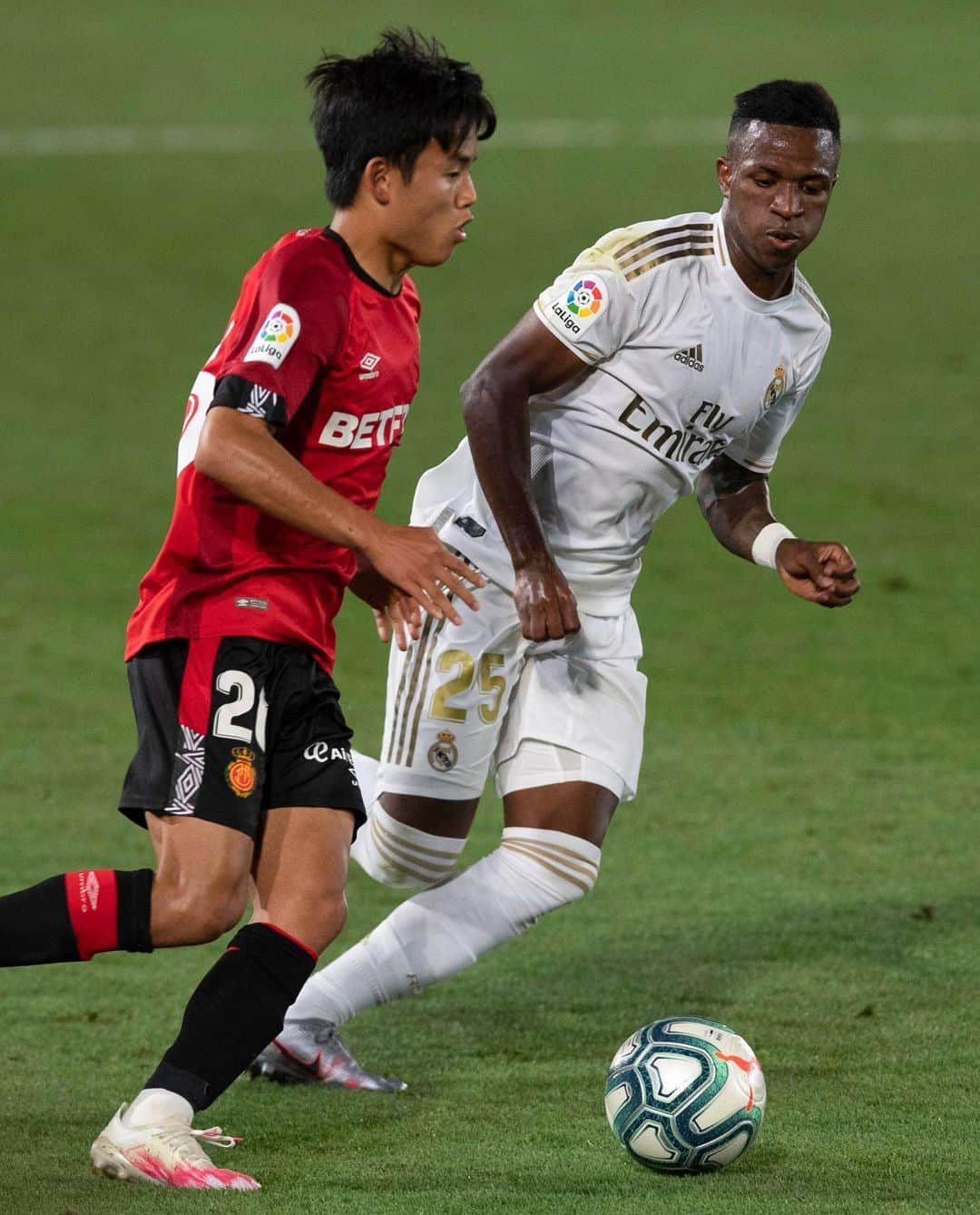 LFPさんのインスタグラム写真 - (LFPInstagram)「🌟 𝐅𝐔𝐓𝐔𝐑𝐄 🌟 • #Kubo #Vinicius #RealMadrid #RealMadridRCDMallorca #LaLigaSantander #LaLiga」6月25日 9時33分 - laliga