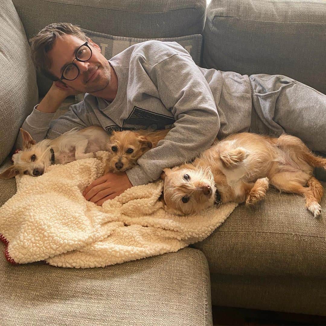 ブラッド・ゴレスキーのインスタグラム：「If we had a band it would be called “The Scruffs” 🐶🐶🐶 #adoptdontshop」