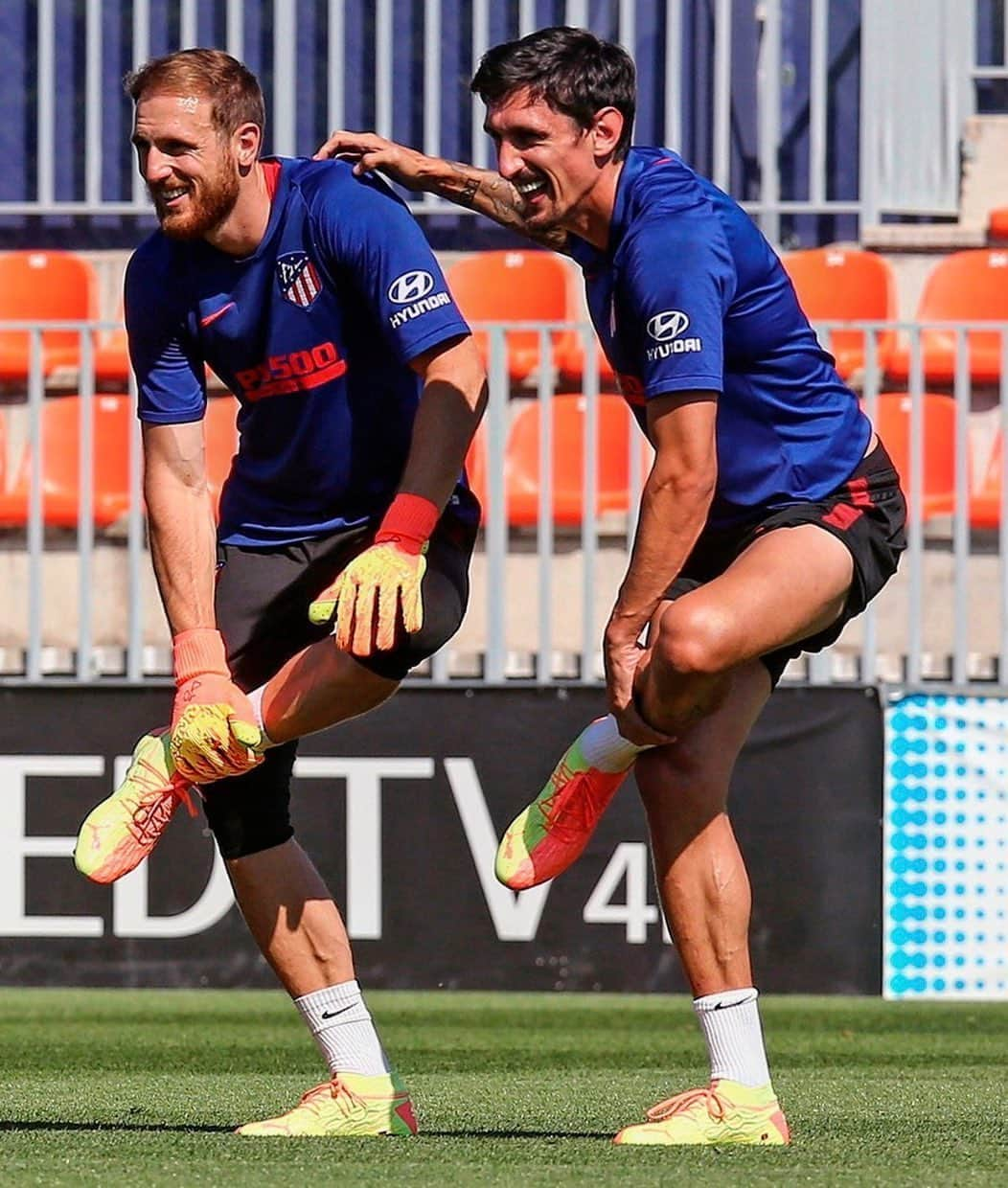 LFPさんのインスタグラム写真 - (LFPInstagram)「🤔🤪 • #LaLiga #LaLigaSantander #Atleti #Oblak #Savic #Football」6月25日 10時27分 - laliga