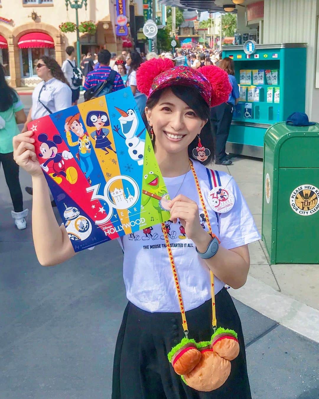 矢部あやのインスタグラム：「201905 WDW 1day ハリスタ30周年なの知らなくて急遽朝イチ行った！ ポスターめっちゃ可愛くてお気に入り♡ ・ #DHS #DHS2019 #disneyshollywoodstudios  #DHS30thanniversary」