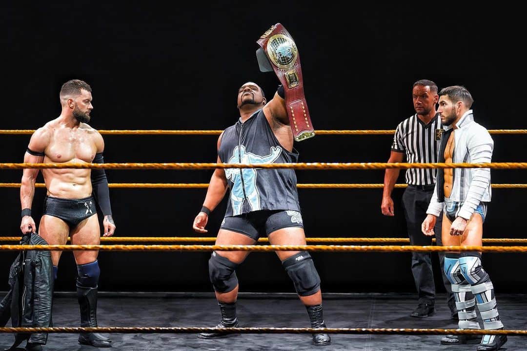 WWEさんのインスタグラム写真 - (WWEInstagram)「The Triple Threat Match for the @wwenxt #NATitle between @realkeithlee, @finnbalor, & @thejohnnygargano starts now on the @usa_network! #WWENXT」6月25日 10時37分 - wwe