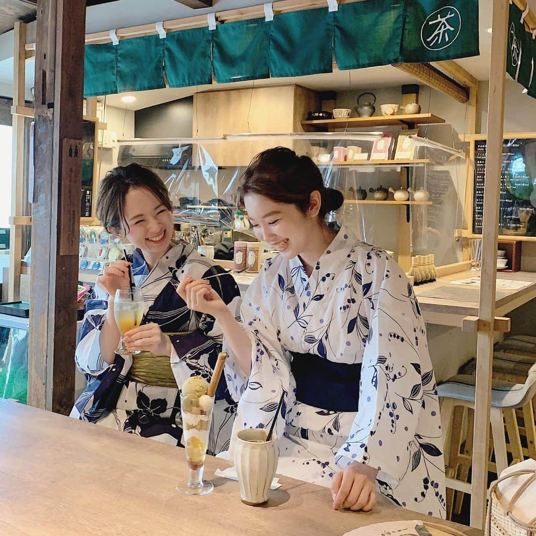 mina hinokuchiさんのインスタグラム写真 - (mina hinokuchiInstagram)「. お散歩しながら甘味処へ🍵 夏の気分を一足早く楽しんだ1日☀︎ . こんなお茶屋さんが 近くにあるの知らなかった！ . #裏参道ガーデン #表参道　#表参道カフェ #カフェ #宇治園 #浴衣　#chico_浴衣2020  #明日お知らせあります！」6月25日 22時01分 - miiinah