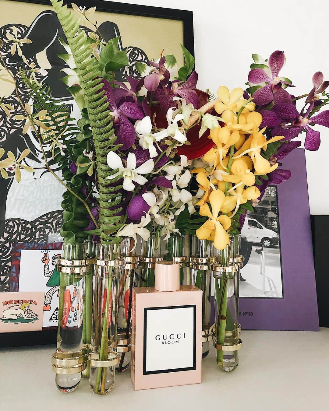 のインスタグラム：「GUCCI Bloom EDP、 新作の香り フローラルの爽やかで優しくてほんのり甘い香り 陶器のようなぴんくなボトルもかわいい かざっておこーっと  #InBloom #GucciBeauty @guccibeauty」