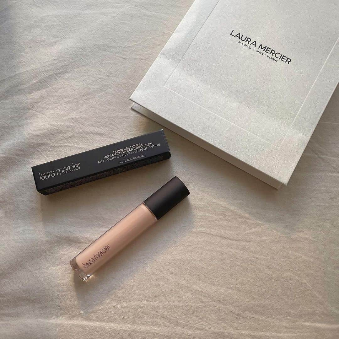 塗木莉緒さんのインスタグラム写真 - (塗木莉緒Instagram)「🏷﻿ ﻿ ﻿ いいコンシーラーに出会えた〜 ﻿ ﻿ ﻿ #lauramercier#concealer#basemakeup#ローラメルシエ#コンシーラー#ベースメイク#化粧品」6月25日 20時59分 - rio_nrk