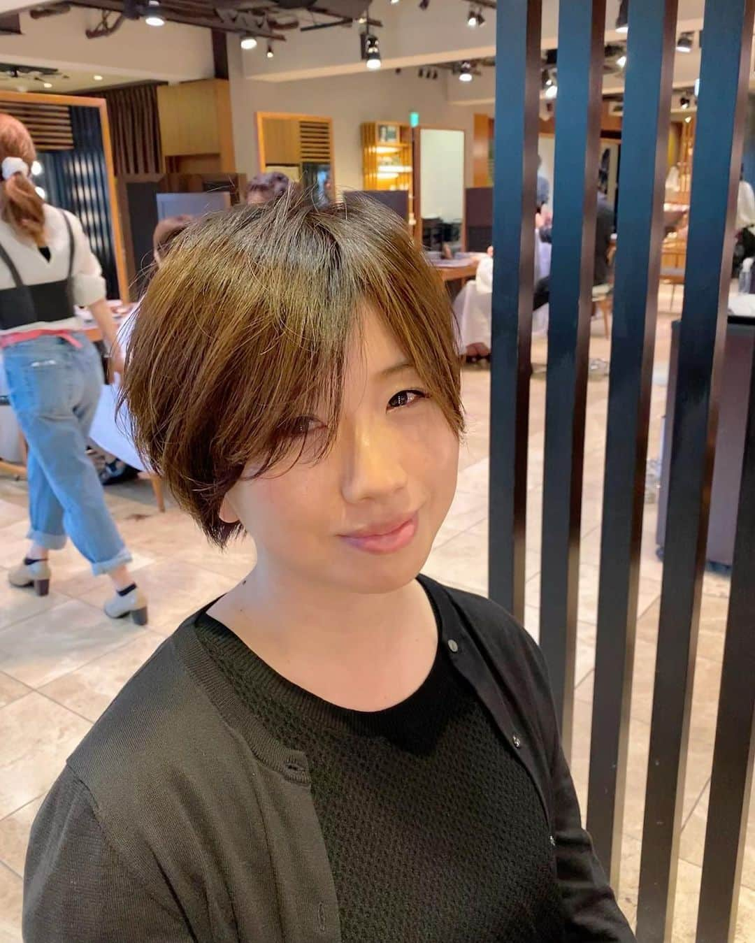 勝又優美さんのインスタグラム写真 - (勝又優美Instagram)「ひさびさのショート！😆 乾かすの楽そう😆  プレメンレッスンはこちら↓ https://www.golfnetwork.co.jp/lesson/program/premen_lesson3_yumi_katsumata  #ショートカット #大人ショート #勝又優美  #pinggolf #ゴルフ #ゴルフ女子 #golf #golfstagram #golflife #golfer」6月25日 21時17分 - yumi.katsumata