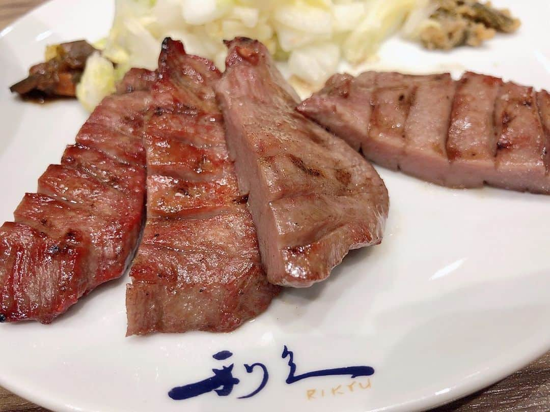 寺田真珠さんのインスタグラム写真 - (寺田真珠Instagram)「牛タン食べたい 何度食べても飽きないよね 今年食べた牛タン  #牛タン #牛タン定食 #ねぎし #利久 #肉 #飯テロ #大好き #ぐるめ」6月25日 21時49分 - shinju_terada