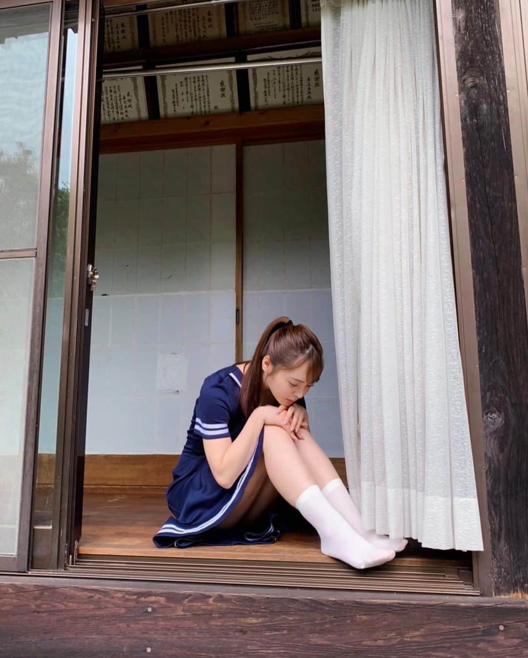 小倉由菜さんのインスタグラム写真 - (小倉由菜Instagram)「🤦🏻❤︎ ・ 制服？？まだいけます？ #撮影#shooting #制服#21歳です#苦笑い」6月25日 21時53分 - ogura_yuna