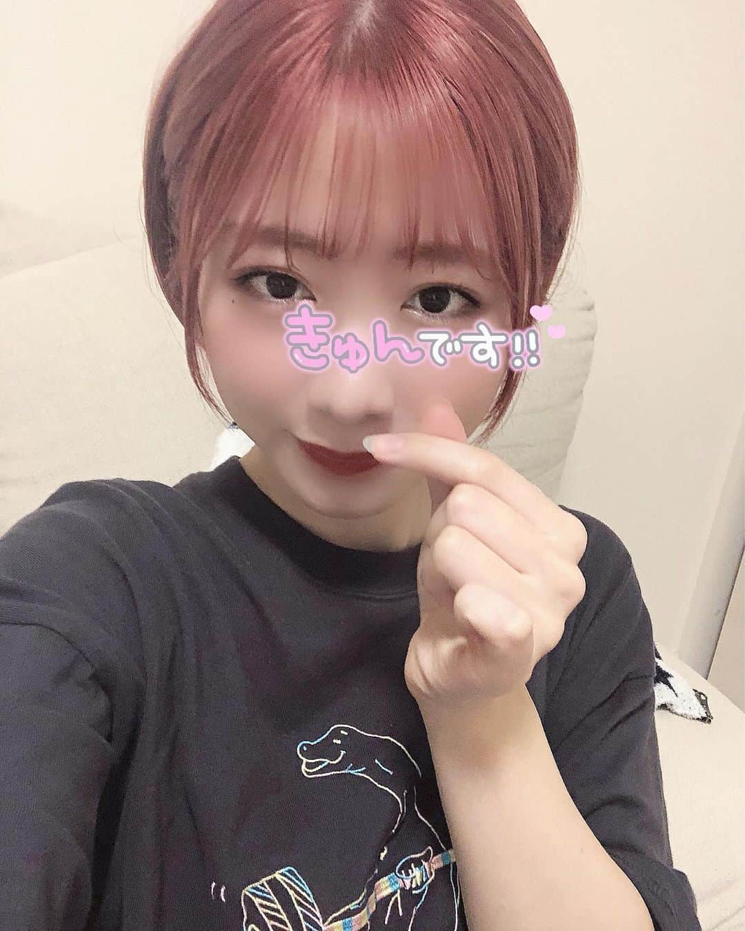 てぃーみきのインスタグラム：「髪色チェンジ🍒🍒🍒🍒🍒🍒🍒🍒🍒🍒🍒🍒🍒🍒🍒🍒🍒🍒🍒🍒🍒🍒🍒🍒 Stay Home だけど 気持ちは GO out！  #ヘアカラー #ピンクピンクピンク」
