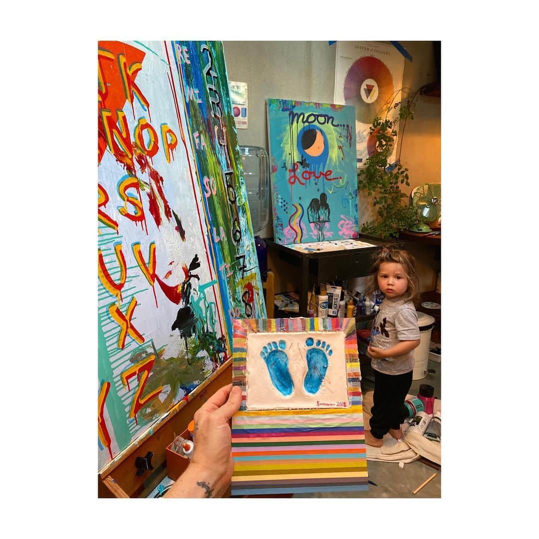 ジェシー・カーマイケルのインスタグラム：「❤️🦁」