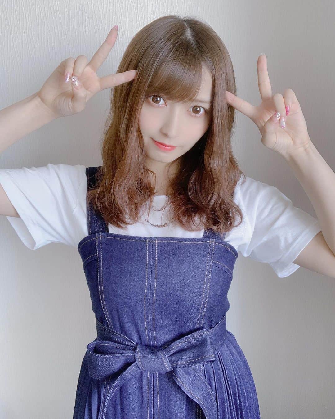 太田里織菜のインスタグラム：「. . 今日はボイトレ\( *´•ω•`*)/♪ . 最近暑いのか寒いのかよくわからない(´；ω；｀) . #らぶどる」