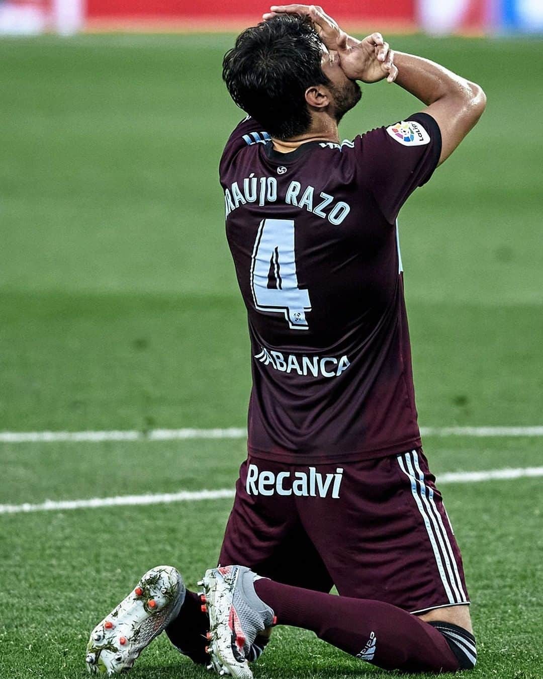 LFPさんのインスタグラム写真 - (LFPInstagram)「That incredible FEELING! 💙 • ¡Esa increíble SENSACIÓN!🇲🇽 • #Celta #Araujo #LaLiga #LaLigaSantander #Football」6月25日 14時10分 - laliga