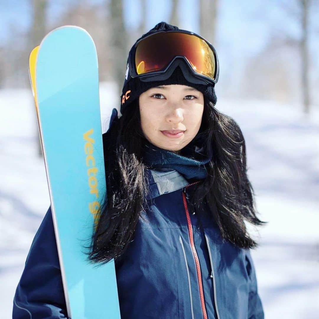 岩本憧子のインスタグラム：「. 今週末は、WHITE TIME にいます❄️ . 是非遊びに来てください🥰✨ . #Repost @whitetime_tokyo with @make_repost ・・・ 6月27、28日の週末は秋庭将之、永島秀之、岩本憧子、長井里奈がアテンドいたします。 永島はテレマークスキーのワールドカップ出場経験を持ち、世界の山々を旅してきました。そしてVECTOR GLIDEのテレマークスキーの開発にも携わっております。 岩本はフリースタイルスキー モーグルで全日本チャンピオンになるなどワールドカップを中心に世界の第一戦で活躍してきました。最近はフリーライドのコンペティションに参戦するなど活躍の場を変え活動をしています。 長井はJUNRINA MOUNTAIN SERVICEにてバックカントリーガイドとして活動中です。  この週末はファミリーから女性二人がやってきますので、女性ならではのアドバイスも聞けるでしょう。  皆様のご来店をお待ちしております。  EARLY ORDER 7月31日まで開催中  WHITE TIME 新宿区山吹町81  6月27日　12：00～19：00 6月28日　12：00～18：00  #whitetime_tokyo #vectorglide」
