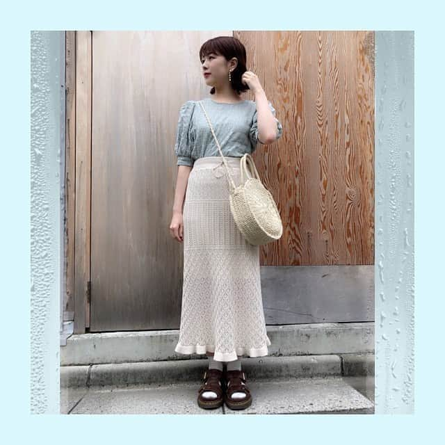 中西香菜さんのインスタグラム写真 - (中西香菜Instagram)「earring👂#中西ハンドメイド tops👚　#GU﻿ skirt👑　#GU shoes👠　#ドクターマーチン  bag💼　#GRL ﻿ ﻿  #水色コーデ　#夏コーデ　#プチプラコーデ　#guコーデ #グレイル #ハンドメイド　#ハンドメイドアクセサリー　#ファッション　#中西香菜」6月25日 14時44分 - nakanishi_kana_