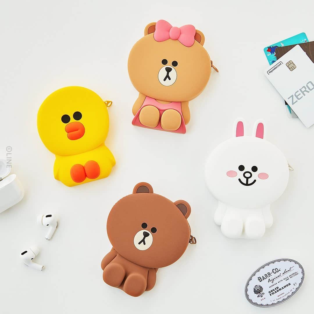 LINE FRIENDSさんのインスタグラム写真 - (LINE FRIENDSInstagram)「Soft-textured, Soft-hearted! BROWN & FRIENDS Silicone Series. ⠀ Soft & smooth to the touch, also keeps the moisture at bay! Your small belongings have a place to go now. 😎 ⠀ Check out @ LINE FRIENDS COLLECTION 2020.06.25.6PM(PDT) Coming Soon Shop now👉 Product tags! ⠀ #Summeritem #Silicone #Cardcase #Pouch #BROWN #SALLY #LINEFRIENDS」6月25日 15時00分 - linefriends