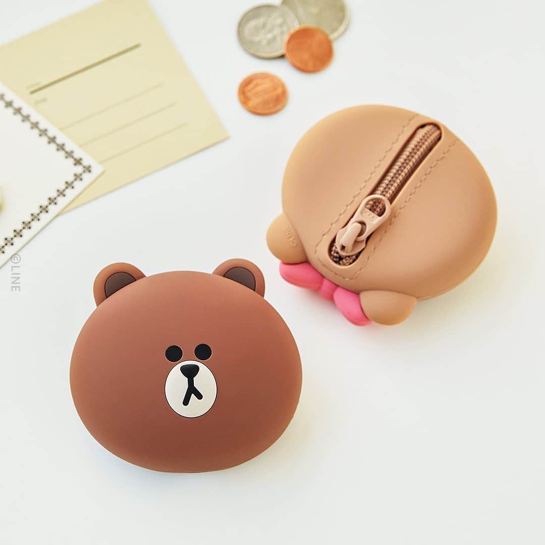 LINE FRIENDSさんのインスタグラム写真 - (LINE FRIENDSInstagram)「Soft-textured, Soft-hearted! BROWN & FRIENDS Silicone Series. ⠀ Soft & smooth to the touch, also keeps the moisture at bay! Your small belongings have a place to go now. 😎 ⠀ Check out @ LINE FRIENDS COLLECTION 2020.06.25.6PM(PDT) Coming Soon Shop now👉 Product tags! ⠀ #Summeritem #Silicone #Cardcase #Pouch #BROWN #SALLY #LINEFRIENDS」6月25日 15時00分 - linefriends