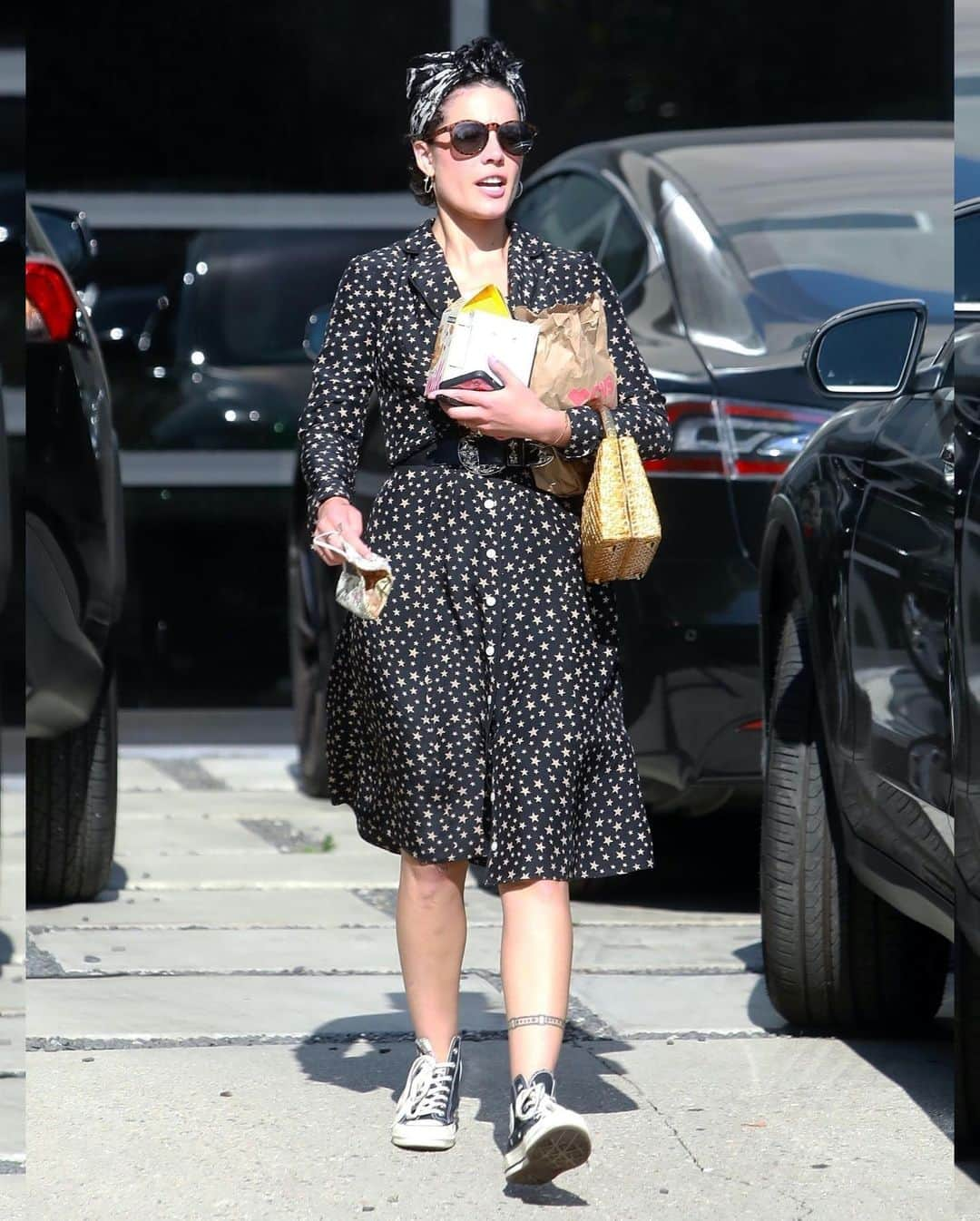 Just Jaredさんのインスタグラム写真 - (Just JaredInstagram)「@iamhalsey dons a star-print dress while running a few errands. #Halsey Photos: Backgrid」6月25日 15時28分 - justjared