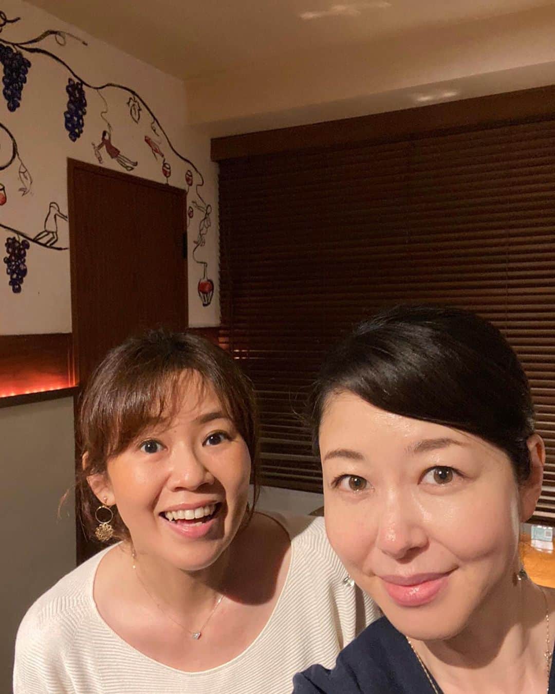 堀内敬子さんのインスタグラム写真 - (堀内敬子Instagram)「親友、今泉りえちゃん！  やっと会えたーー。  お誕生日も祝ってもらっちゃった。  お仕事の事、プライベートの事、育児の事。 話すこと沢山！  たくさん食べて。 笑ったー。  前向きに、歳を重ねていこう。  #今泉りえ #親友 #美味しい食事」6月25日 15時40分 - horiuchi_keiko