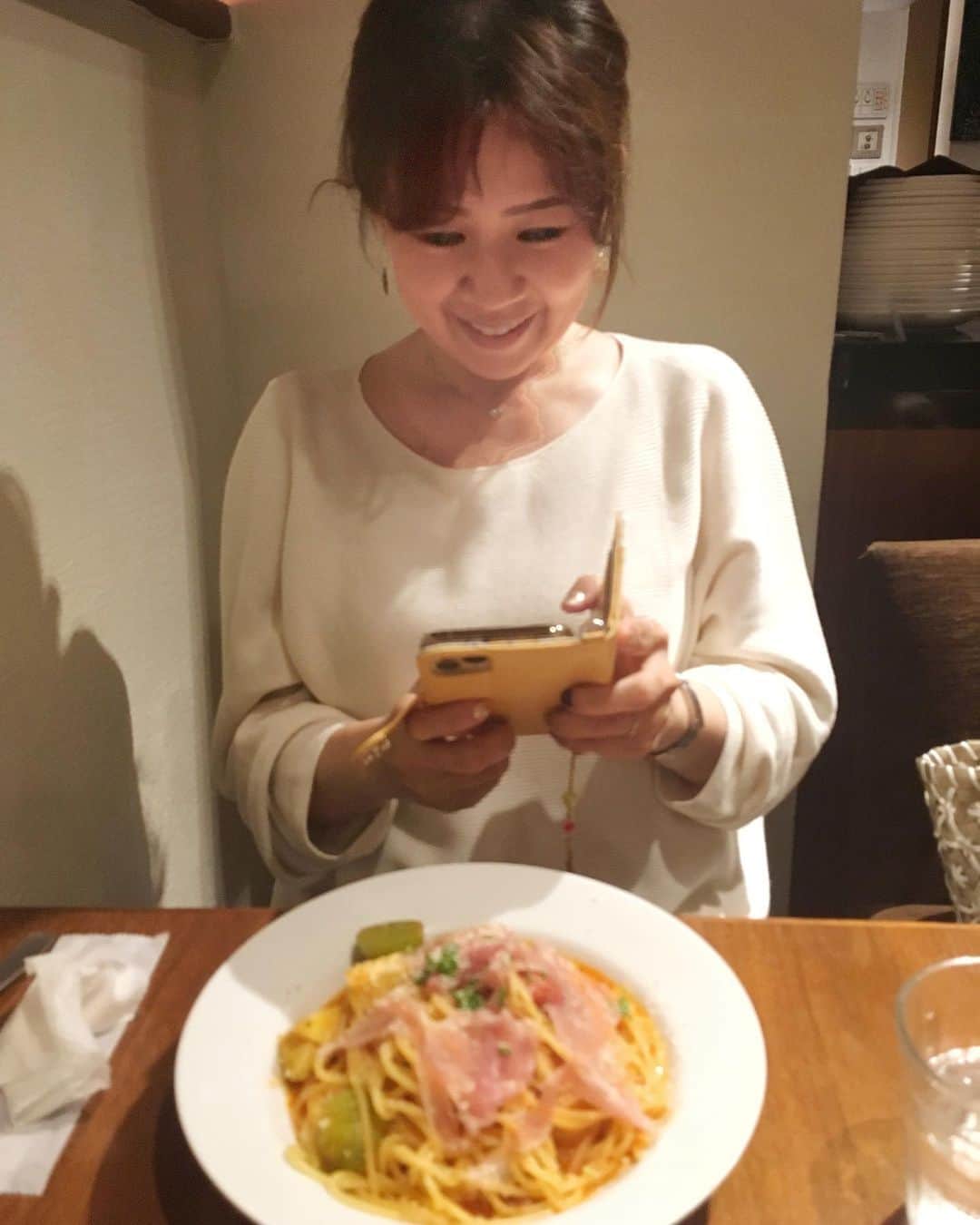 堀内敬子さんのインスタグラム写真 - (堀内敬子Instagram)「親友、今泉りえちゃん！  やっと会えたーー。  お誕生日も祝ってもらっちゃった。  お仕事の事、プライベートの事、育児の事。 話すこと沢山！  たくさん食べて。 笑ったー。  前向きに、歳を重ねていこう。  #今泉りえ #親友 #美味しい食事」6月25日 15時40分 - horiuchi_keiko