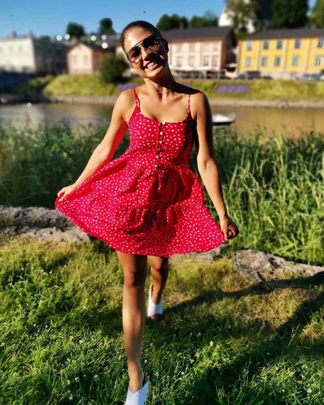 のインスタグラム：「Reality vs instagram #kesäfiilis 🦋」