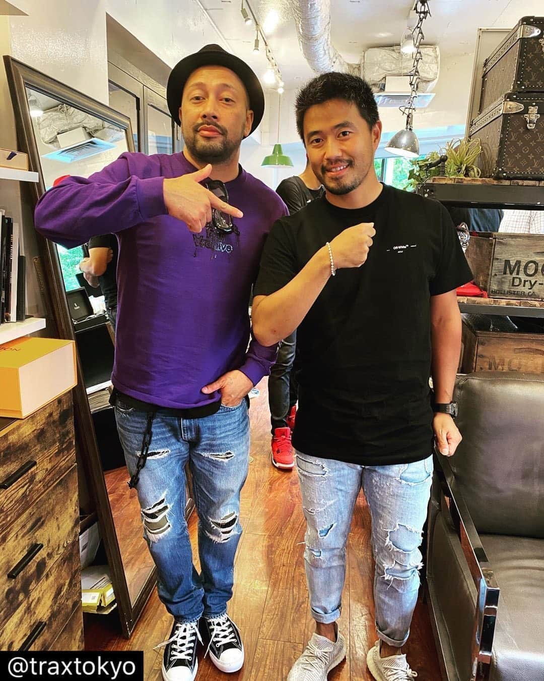 小平智さんのインスタグラム写真 - (小平智Instagram)「@traxtokyo さんでブレスレット買わせてもらった(^^)めちゃギラギラ！笑 #traxtokyo」6月25日 16時04分 - satoshi_kodaira_official