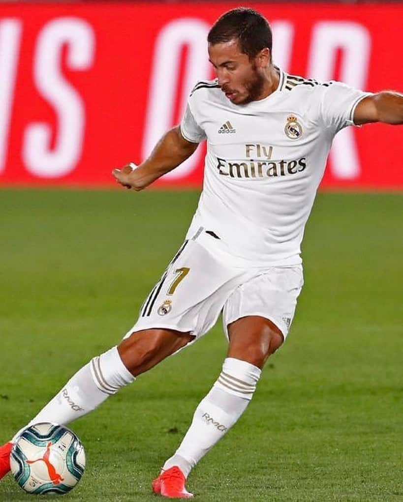 エデン・アザールさんのインスタグラム写真 - (エデン・アザールInstagram)「Nice to see my bro @salibur24 ... we keep working hard in @laliga #halamadrid @realmadrid」6月25日 17時09分 - hazardeden_10