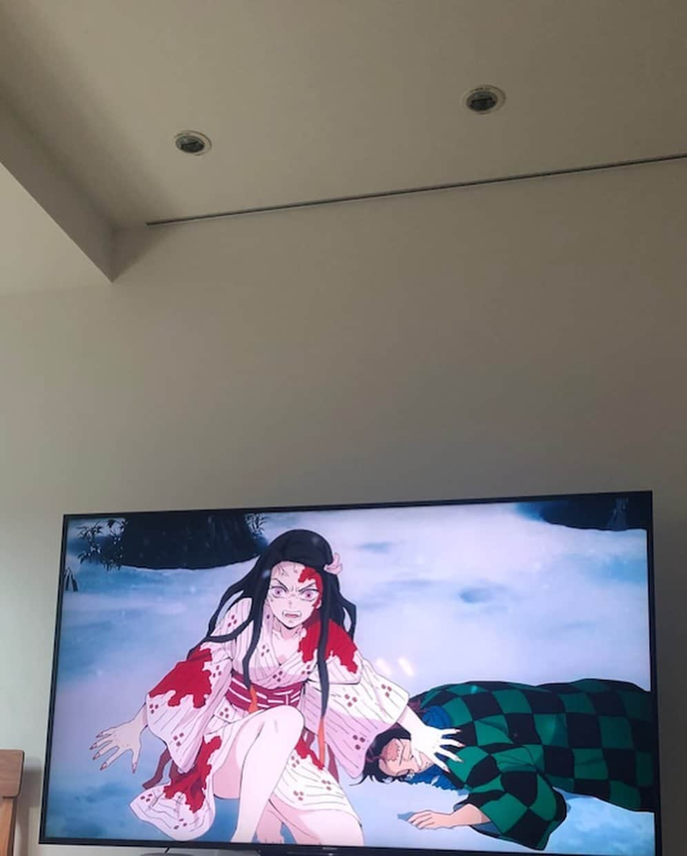 市川海老蔵 （11代目）さんのインスタグラム写真 - (市川海老蔵 （11代目）Instagram)「Watching “Demon Slayer: Kimetsu no Yaiba” with Reika.  Kangen’s out now, so Reika has the TV all to herself🎶  I couldn’t go to the gym-🌀 * Felt like I should stay home. * 一緒に麗禾と鬼滅の刃です。  勸玄はお出かけ、  なので  テレビ麗禾自由時間🎶  ジムは行けませんでしたー🌀  気分がなんか 家にいろと、  #市川海老蔵 #海老蔵 #成田屋 #歌舞伎 #ABKAI #ABMORI #ebizoichikawa #ebizo #kabuki #thunderparty #ebizotv #theater #theaterarts #actor #japan #classic」6月25日 18時26分 - ebizoichikawa.ebizoichikawa