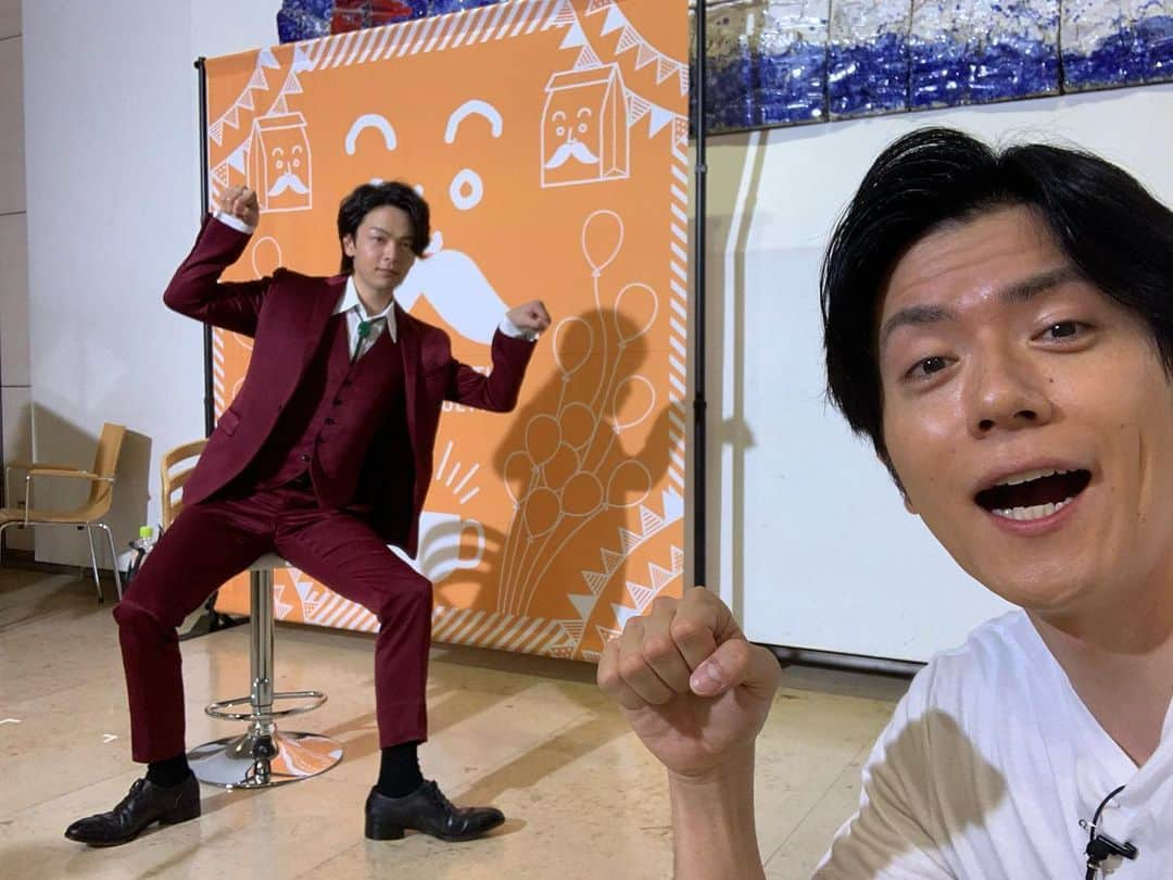 青木源太さんのインスタグラム写真 - (青木源太Instagram)「中村さんちの倫也くん。いつもお茶目で楽しい人。カッコ良いのは言うまでもなく。 #中村倫也#青木的イケメン列伝#美食探偵」6月25日 18時31分 - aoki.genta