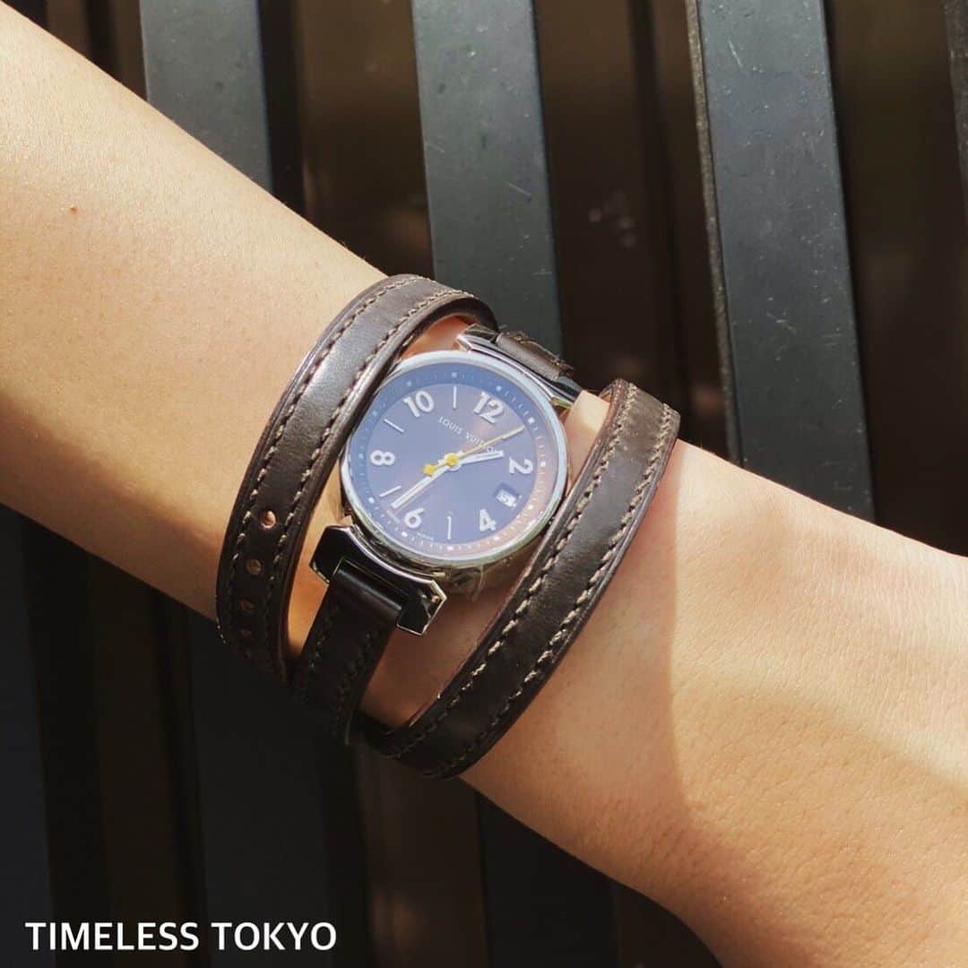 Paula’sのインスタグラム：「【Louis Vuitton】  タンブール レディース クォーツ 腕時計  ルイ・ヴィトン生みの親はフランスでスーツケース職人をしていた「ルイ・ヴィトン」本人の名前をそのままブランド名として立ち上げました。 しかし初めから現在のような絶大な人気を誇っていたわけではなく、「ルイ・ヴィトン」の死後、その子供によって世界的に評価されたんです！  詳細はWEB SHOPにて 【YE0211】 .  #timelesstokyo#timeless#tokyo#vintage#vintageshop#chanel#selectshop#CELINE#HERMES#GUCCI#DIOR#celine#luisvuitton #LV #ルイヴィトン」