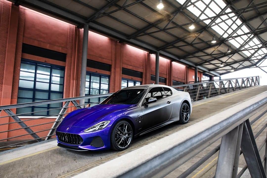 Maserati Japan | マセラティ ジャパンのインスタグラム：「マセラティ ジャパンは、グラントゥーリズモの生産終了とブランドの新しい時代の到来を祝してデザインされた、GranTurismo Zèda（グラントゥーリズモ ゼダ）を日本で初公開致します。  グラントゥーリズモ ゼダは、2019年11月11日にグラントゥーリズモの生産終了とともに発表されました。マセラティ チェントロ・スティーレ(デザインセンター)によって仕上げられたエクステリアは、その色と質感を通して新時代の幕開けを伝えています。  グラントゥーリズモ ゼダを全国のマセラティディーラーにて巡回展示をいたします。 ・6月26日（金）〜27日（土）：マセラティ つくば ・6月28日（日）〜30日（火）：マセラティ 江東  詳細はこちら：https://www.maserati.com/jp/ja/news-event/Granturismo-ZEDA-dealer-caravan  #Maserati #マセラティ #MaseratiJapan #マセラティジャパン #GranTurismo #グラントゥーリズモ #GranTurismoZèda #グラントゥーリズモゼダ」