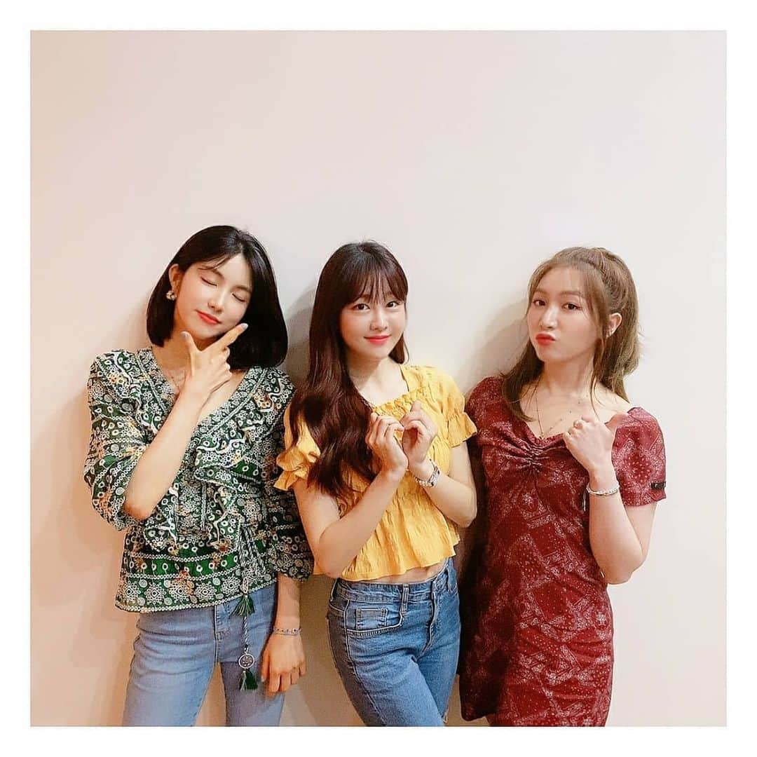 LABOUMさんのインスタグラム写真 - (LABOUMInstagram)「[#라붐] 라떼들💕 이번 주에도 #유정 #소연 #지엔 이 함께하는 'GOOD GIRL' 오늘 밤 11시 Mnet 에서 만나요>< #LABOUM #YUJEONG #SOYEON #ZN #Mnet #Goodgirl #굿걸 #본방사수」6月25日 19時00分 - officiallaboum