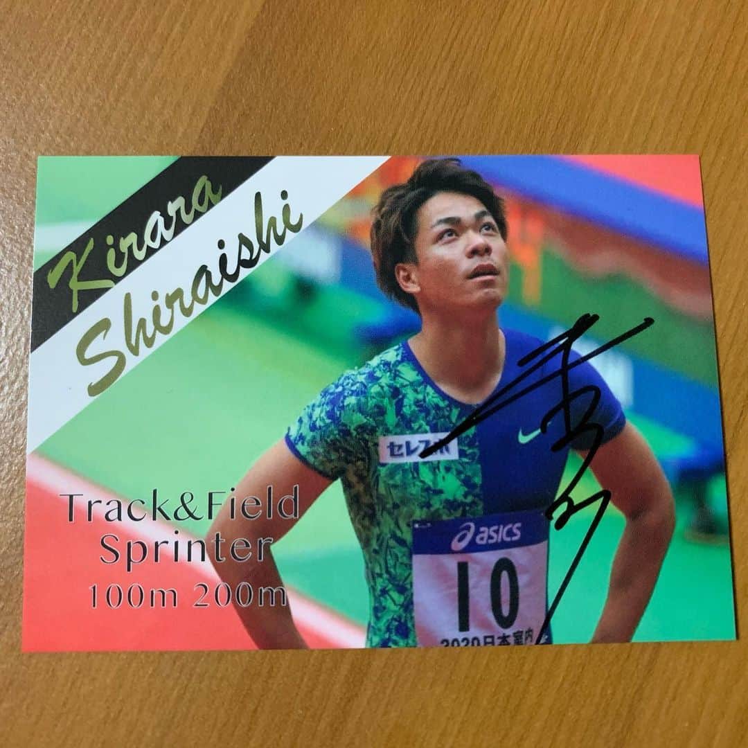 のインスタグラム：「オリジナルカード作りました！ 試合などで時間がなくサイン等全員には書けないことが多く申し訳ない気持ちがあったので、これで少しでも多くの人に配れたらなと思います。試合などで「カード欲しい」と言ってくれたら配るのでぜひお願いします！サインは直筆です！ #セレスポ  #nike #陸上競技」