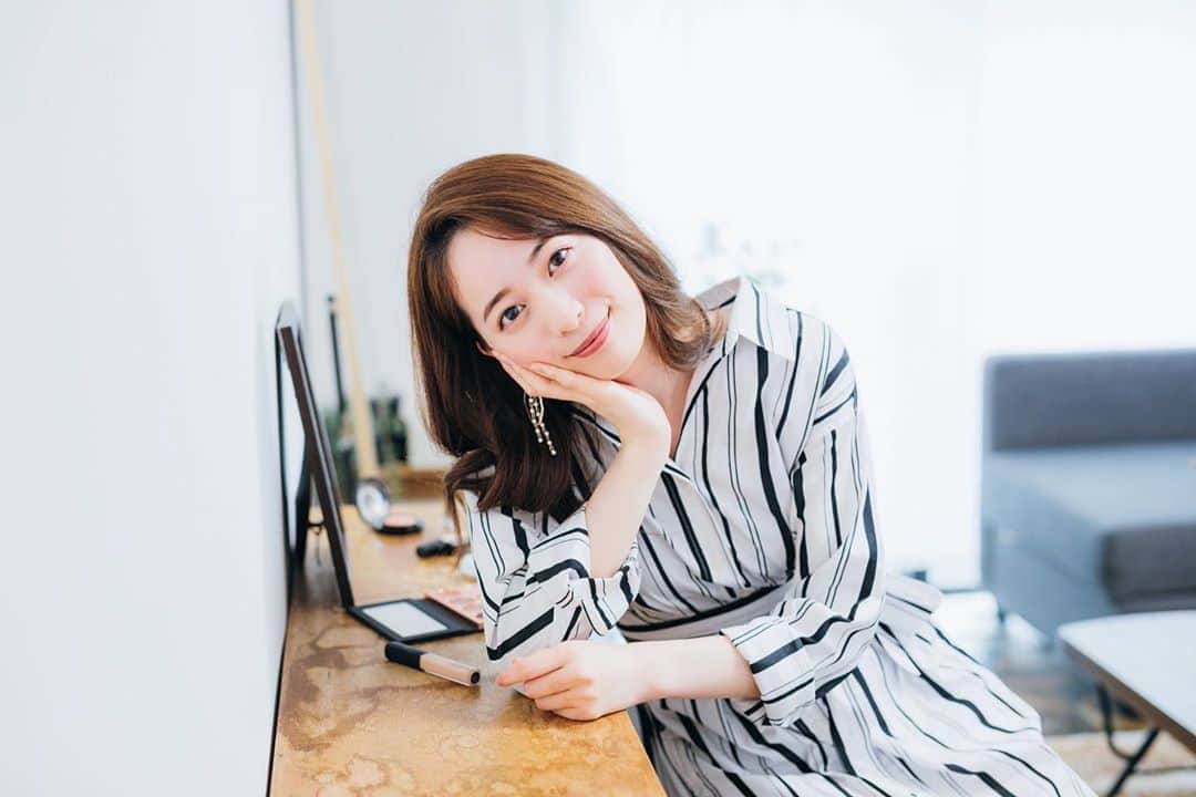 農海姫夏のインスタグラム：「📸 ・ ・ 今日発売の夕刊フジにて、宝塚記念の予想をしてます☺️ ぜひみてください！ #競馬#宝塚記念#夕刊フジ」
