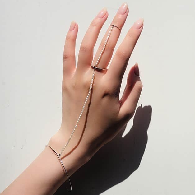 Lautashiのインスタグラム：「【Pre order】﻿ finger bracelet ﻿silver ﻿ #lautashi」