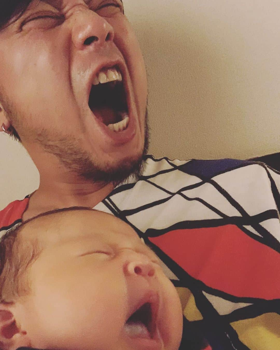 SATOKOさんのインスタグラム写真 - (SATOKOInstagram)「はらたつわー、笑 #daddyanddaughter #父と娘 #似すぎ」6月25日 20時19分 - fc_satoko