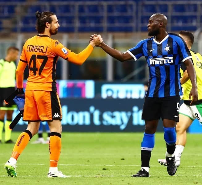 のインスタグラム：「Grande partita contro una squadra di campioni! Grande rispetto! @romelulukaku  #forzasasol」